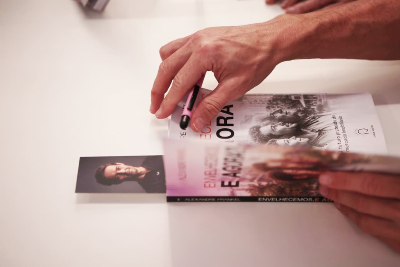 Envelhecemos, e agora? Alexandre Frankel lança livro e aponta a longevidade como a nova fronteira do mercado imobiliário brasileiro
