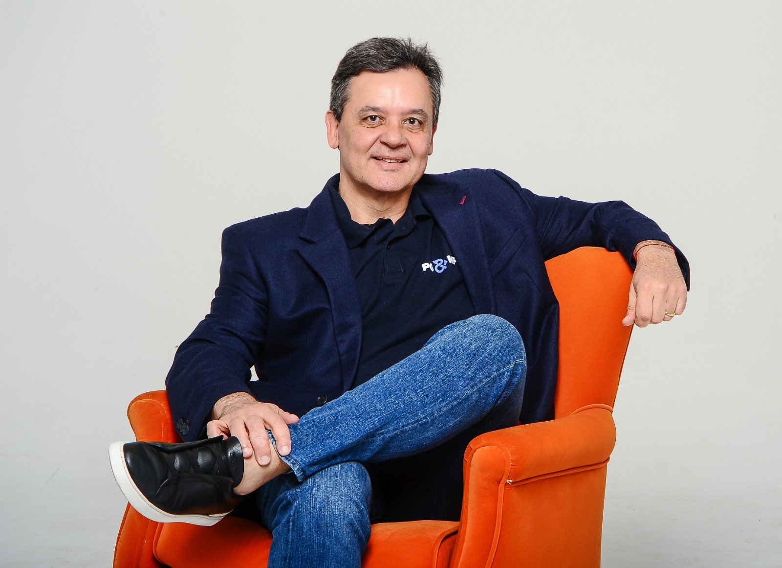 De empreendedor em série a investidor bilionário: