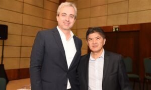 Paulo Rogerio Borges Rezende representou a, elogiada por Gervásio Tanabe, Amadeus no debate da Abracorp